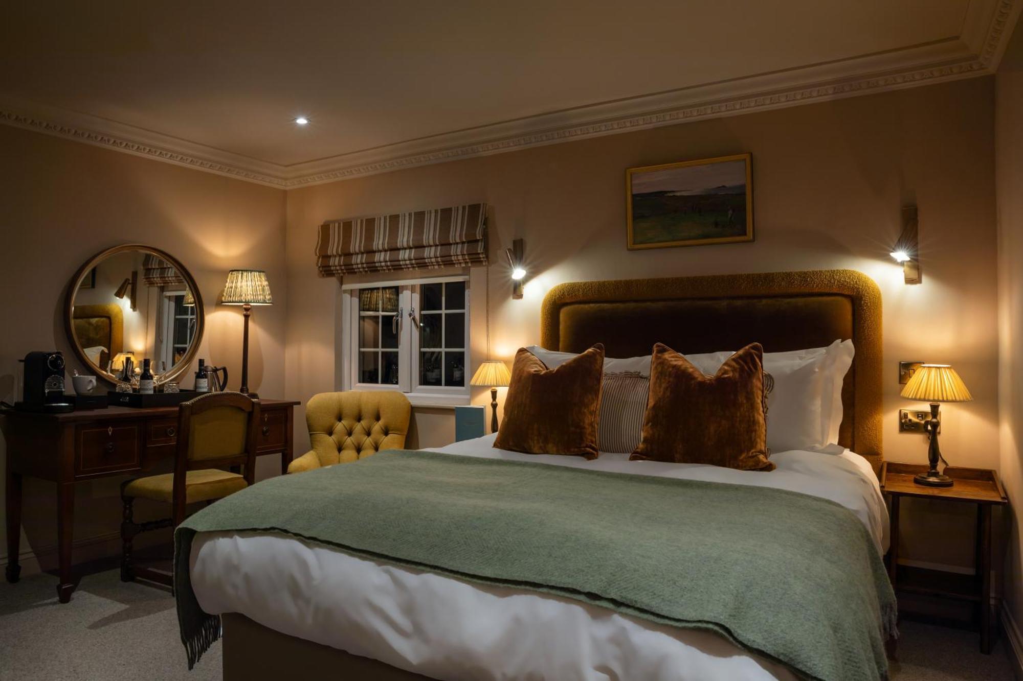 ריקסמנסוורת' Bedford Arms Hotel מראה חיצוני תמונה